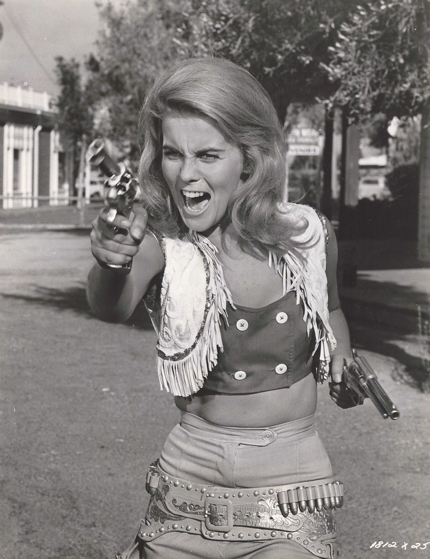 Ann-Margret_md89