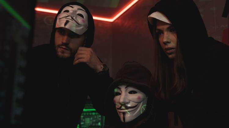 Udemy: +30 Cursos de programación, hacking ético, powerbi 
