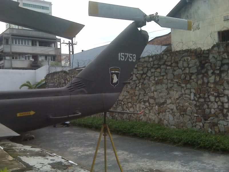 Museo de la Guerra. Helicóptero de la 101 División Aerotransportada