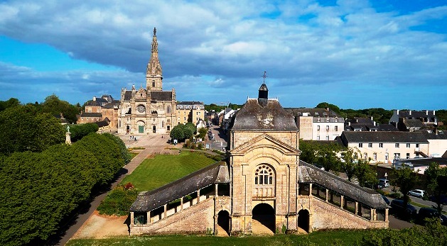Visita al santuario di Sant'Anna d'Auray dans Apparizioni mariane e santuari Sant-Anna-d-Auray
