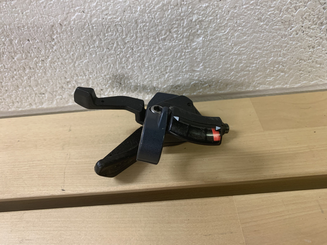 DCE62A5B-92B3-4B9D-925B-AA8617B7DAF8