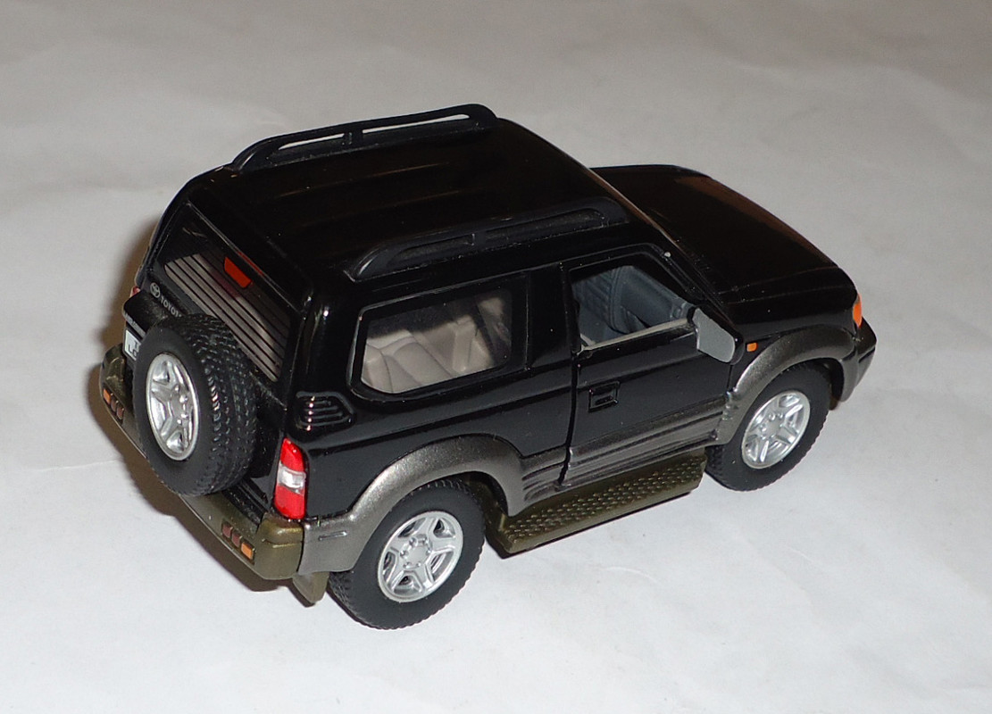 Toyota-Land Cruiser-Prado 90 1