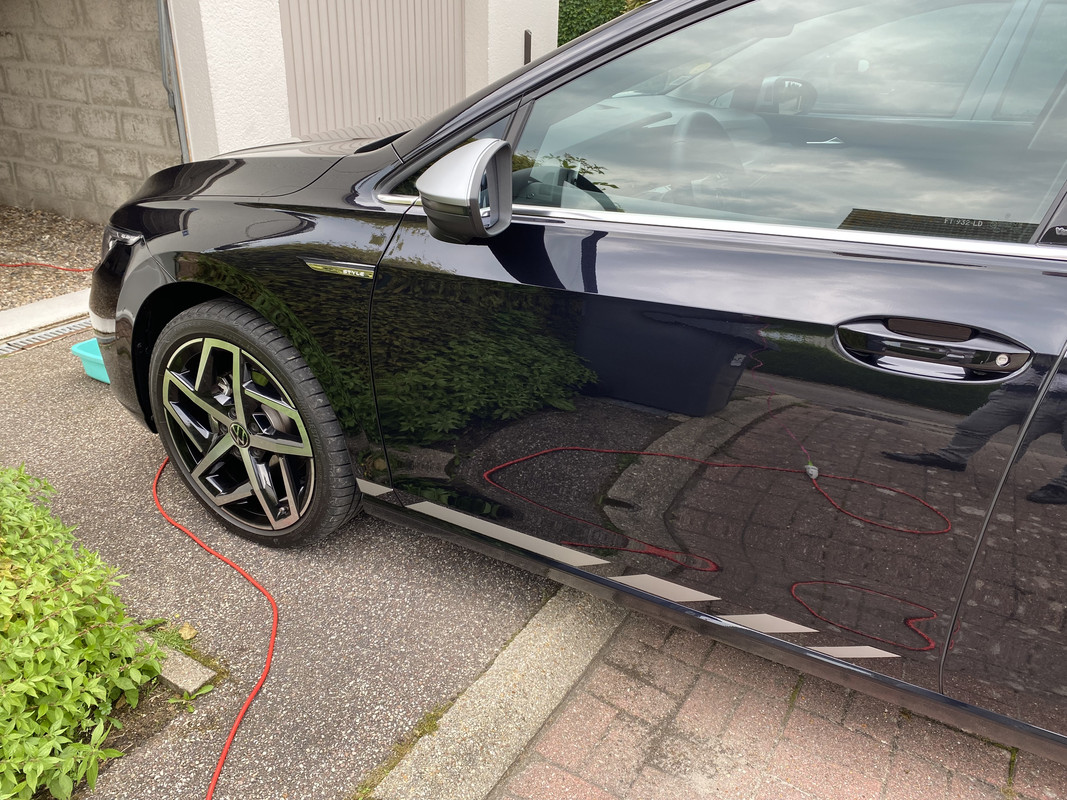 CAA9236E-1ED0-429B-BD67-3D713FBE9302