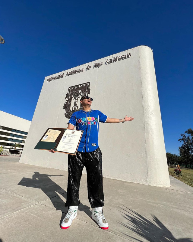 La lujosa vida de Eduin Caz, cantante de Grupo Firme que le cantó a Ovidio Guzmán