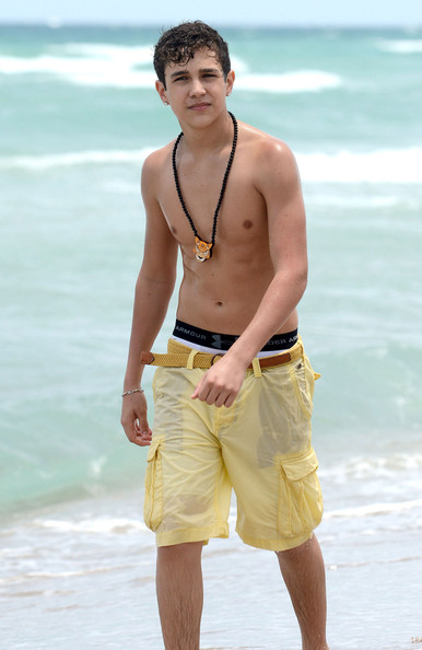 How much is austin mahone worth