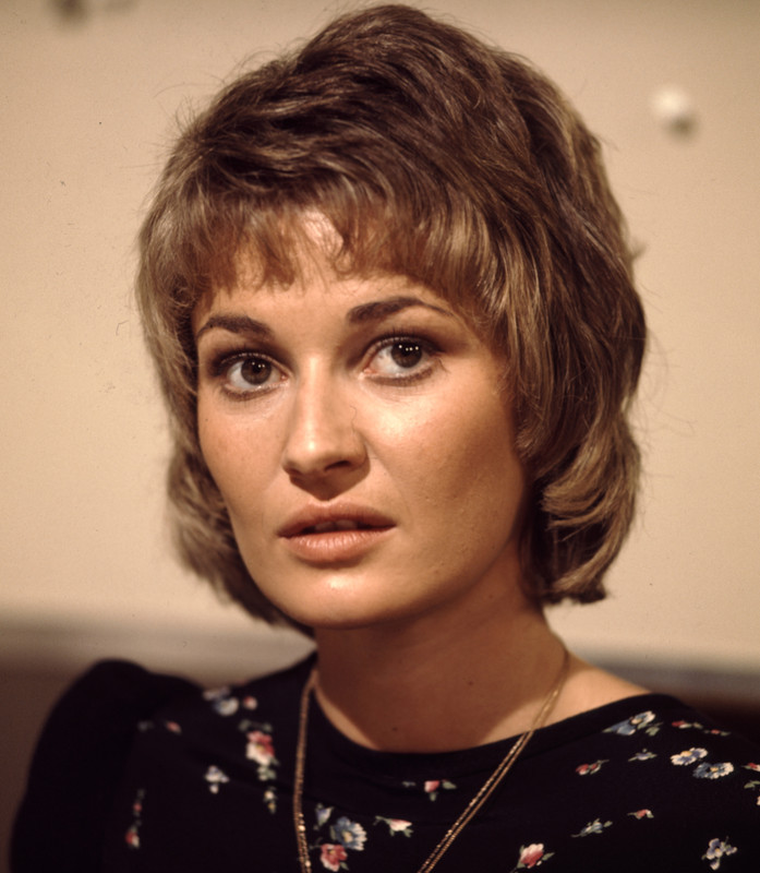 Stephanie Beacham a46