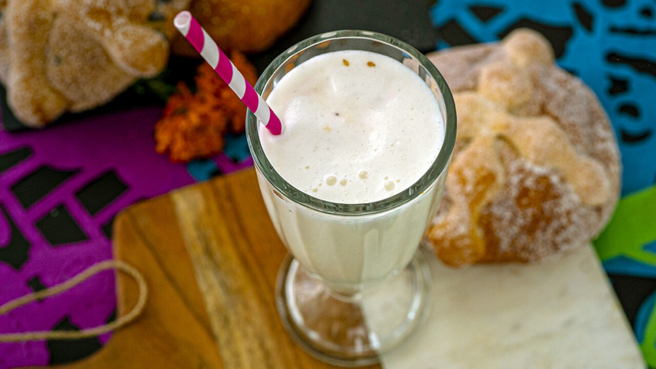 Malteada de pan de muerto, la receta fácil y cremosa que tienes que probar