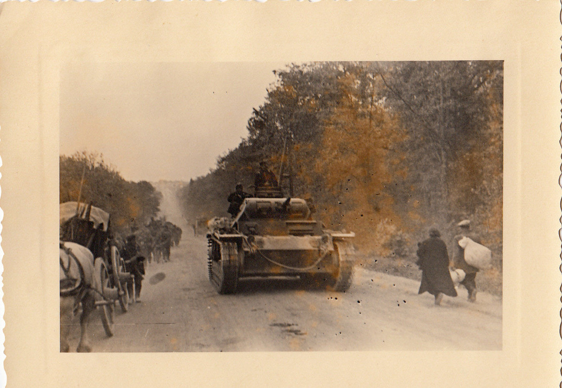 Wehrmacht Rußland schwerer Panzer III Vormarsch 