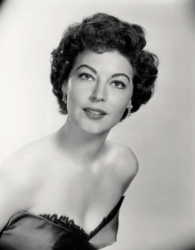 Ava_Gardner_b51