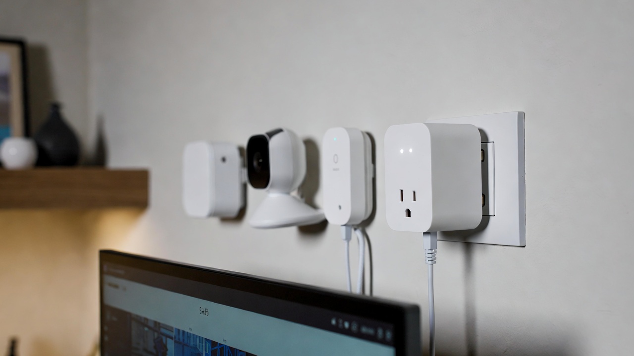 Smart plug installation and configuration for home automation