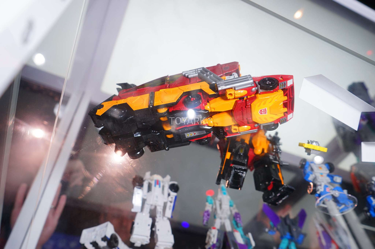 SDCC-2017-Transformers-Hasbro-Thurs-024