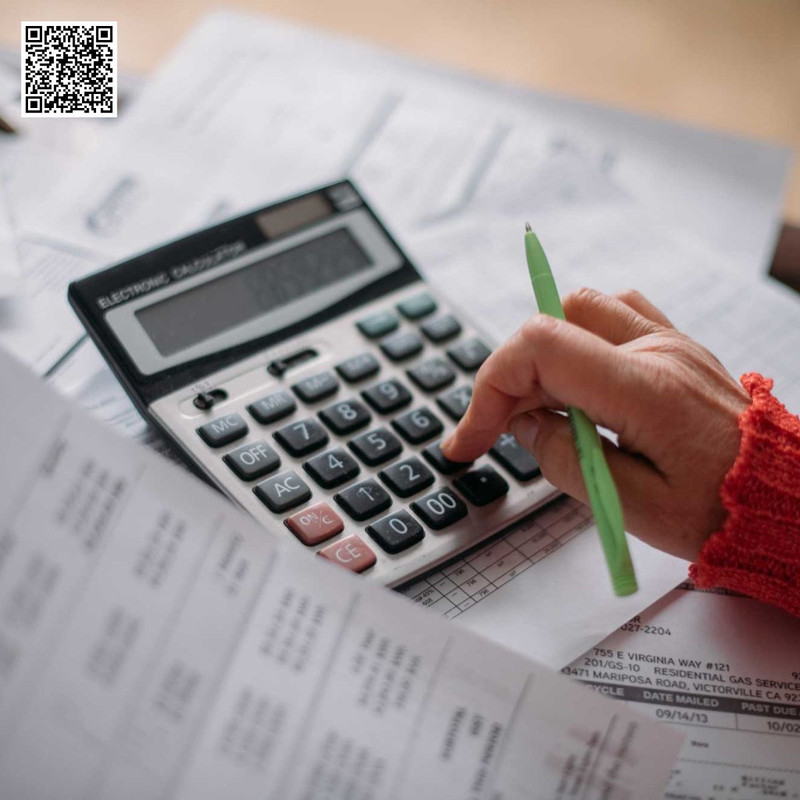 How Small Trucking Companies Can Benefit from Business Advisory Services?