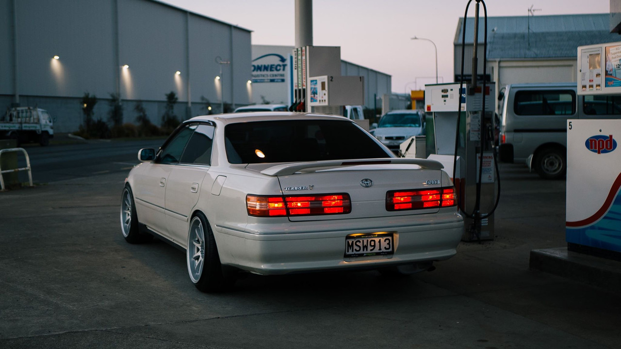 254C3D21-9673-4885-89EA-87C0444231E8