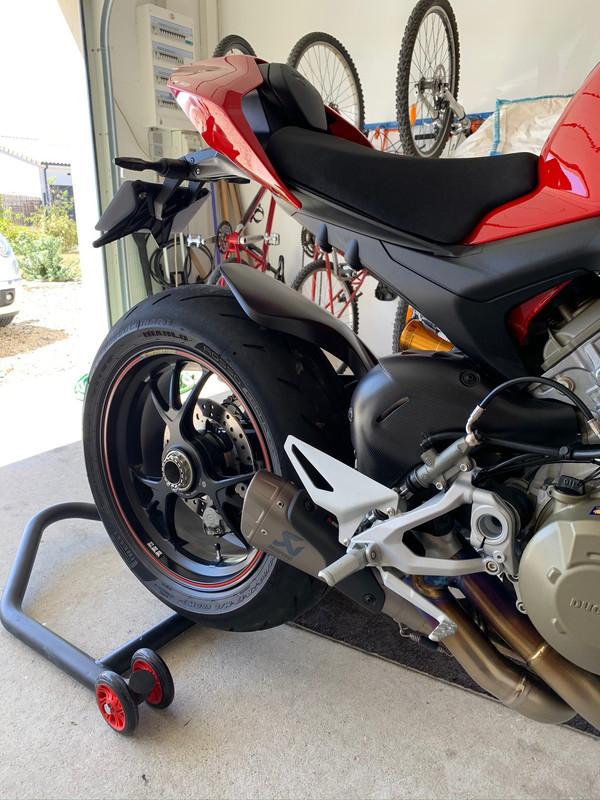 4BBB5C05-C0D3-469D-9856-42E2B8B9A4D3