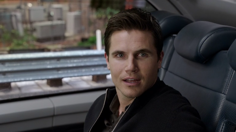 Upload.S01E01.Benvenuto.nell.Upload.WEBRip.ITA.ENG.AAC.Multisub.x264-BlackBit[screenshot 2]