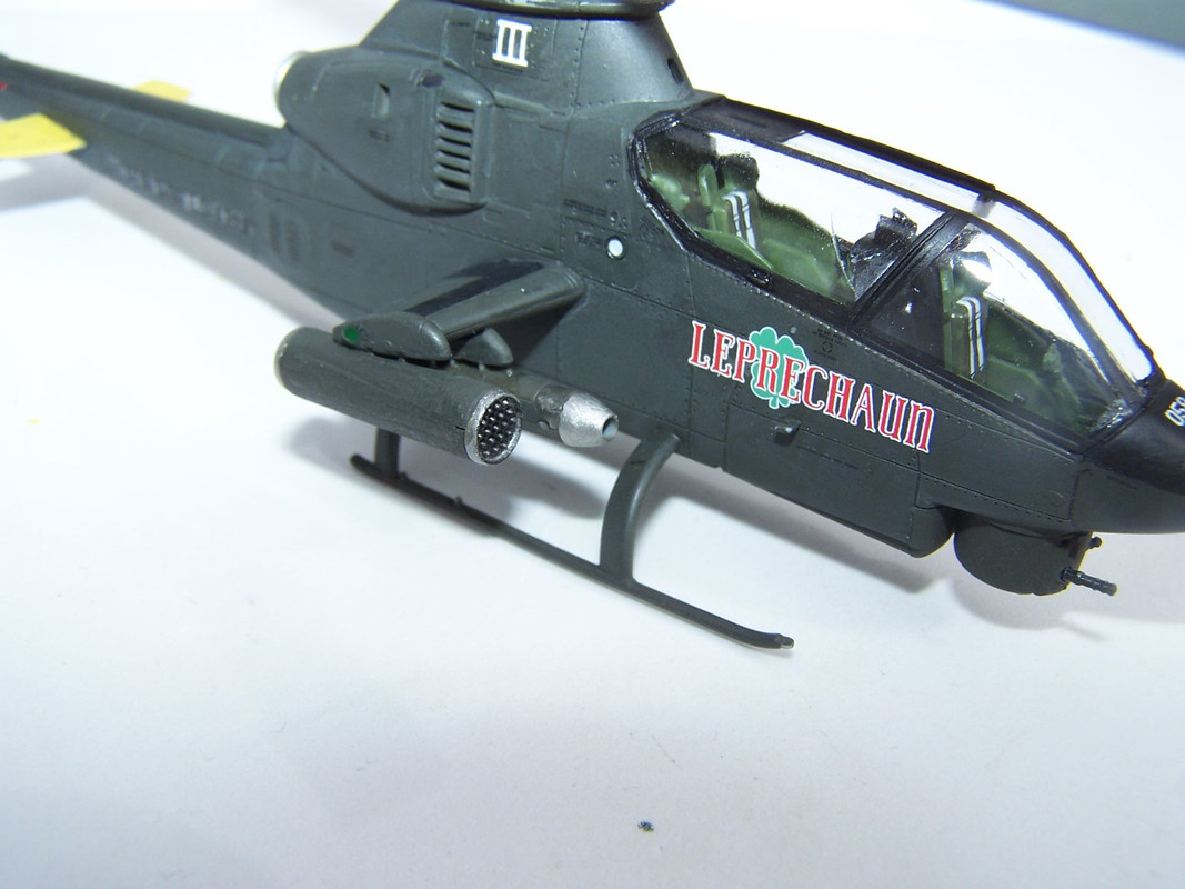 Revell_AH1G_Cobra_Weapons