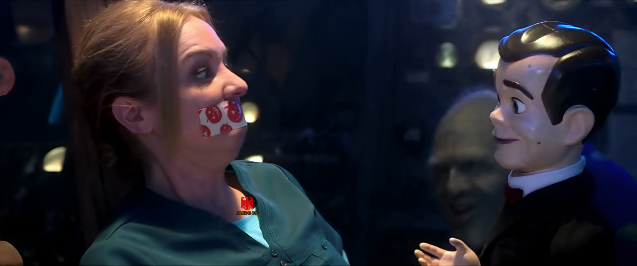 Wendi McLendon-Covey 6 - Goosebumps 2 Haunted Halloween 2018