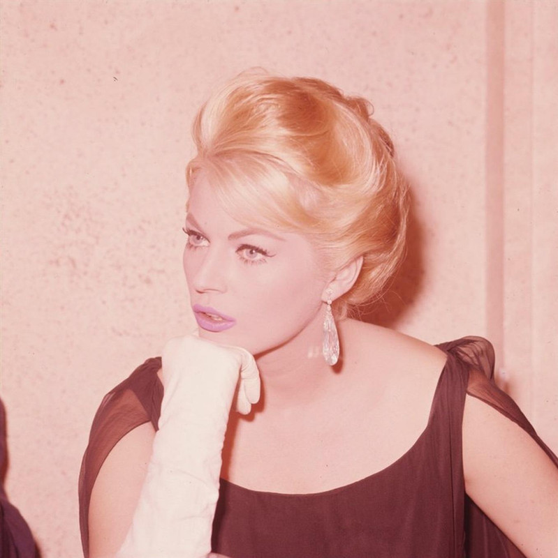 anita_ekberg_md56