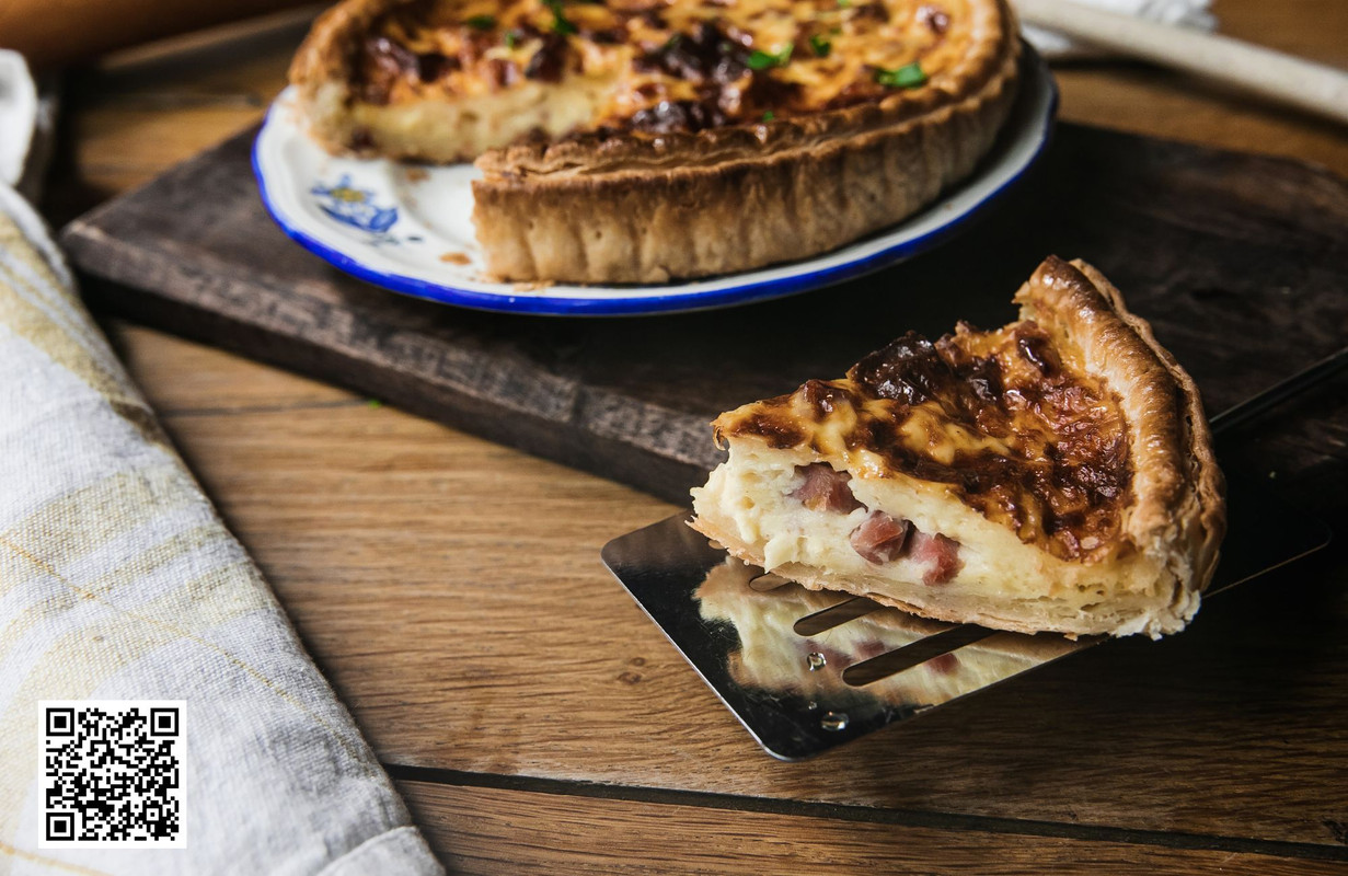 Why a Dutch Oven Retains Moisture Better for Chicken Dishes?
