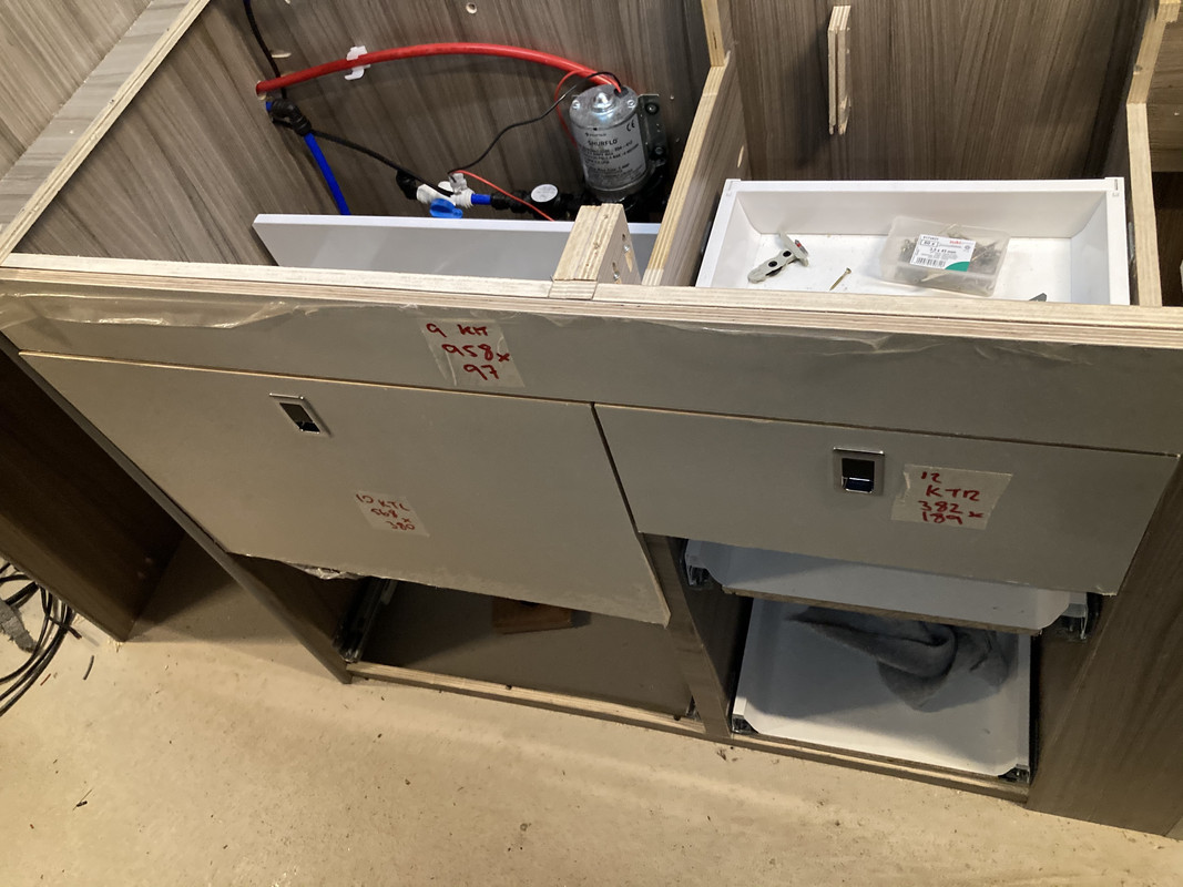 859B7C75-DAFC-401F-938D-5309B60DDF6E