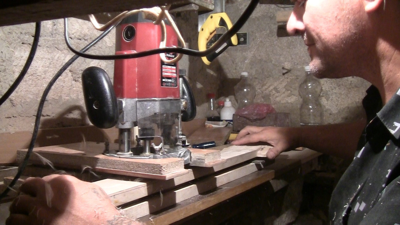 00022.MTS_snapshot_01.56_[2016.08.15_23.02.00]