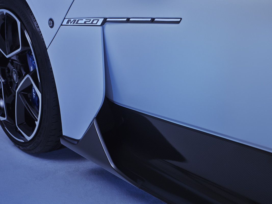 21_Maserati_MC20