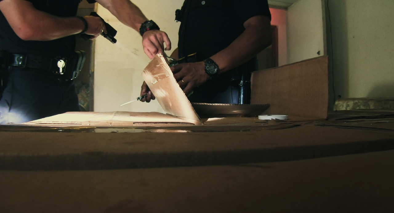 End of Watch 2012 (1080p x265 10bit Tigole).mkv_