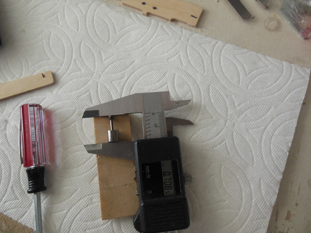 How I measure piston-rod end play DSCN6840