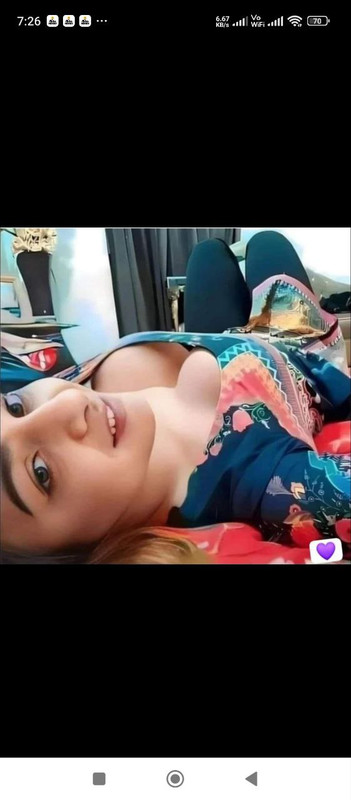 [Image: bed-k-sirahne-wale-camera-se-autowale-ka-view.jpg]
