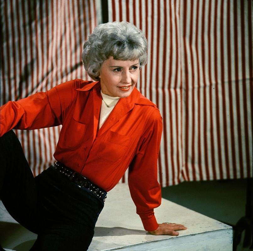 barbara_stanwyck_d31