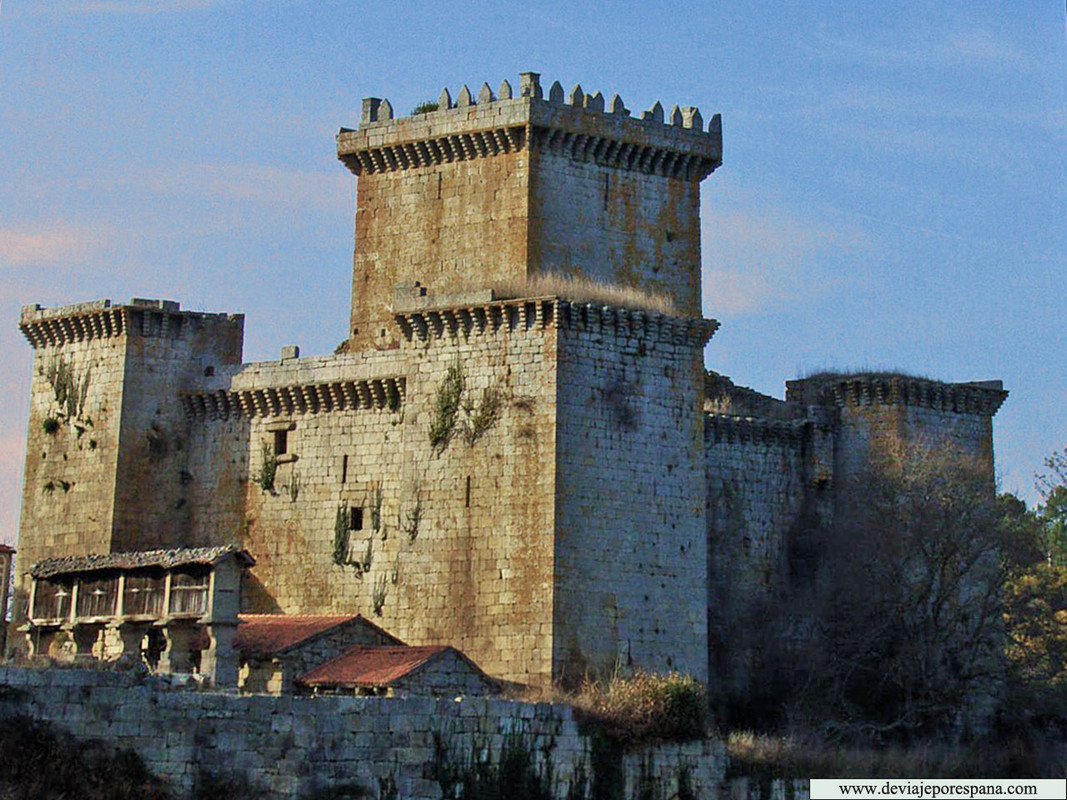 Castillo-de-Pambre-01