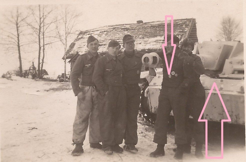 Foto Panzer Sturmgeschütz III Besatzung Kurland 