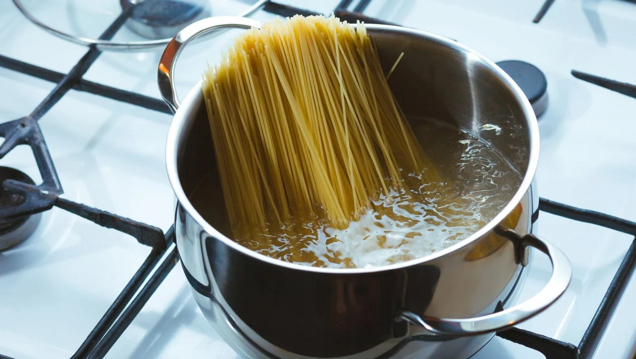 ¿Hay qué echarle aceite a la pasta? Aquí te lo decimos