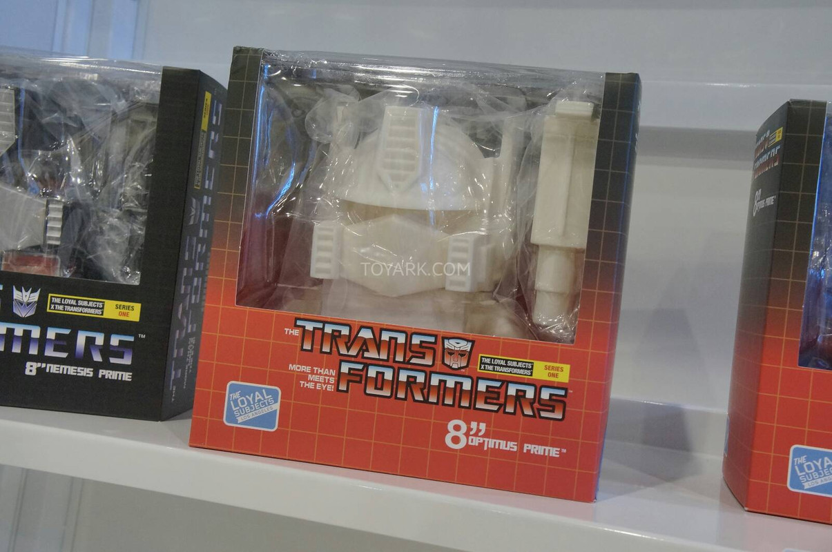 Toy-Fair-2014-Loyal-Subjects-Transformers-006_13