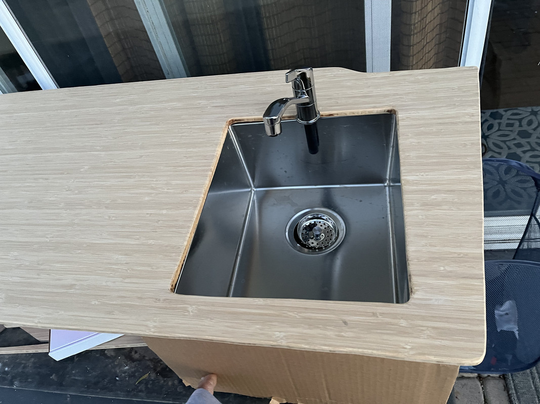 7A827D67-626E-4281-921E-4CAC931D6322