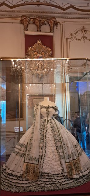 Viena: La ciudad de la música, de las artes y de los sueños - Blogs de Austria - Dia 1: Museo Sisí, biblioteca nacional, Opera y Free tour (6)