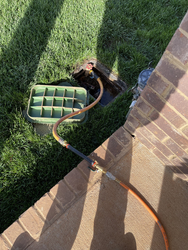 2A25A78A-16F7-4CD4-B3AE-DC360AA64DED