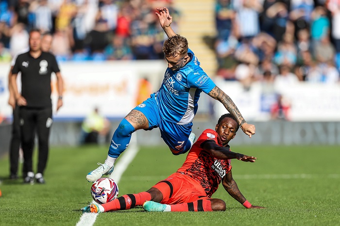 Huddersfield vs Peterborough, 21h00 ngày 06/09