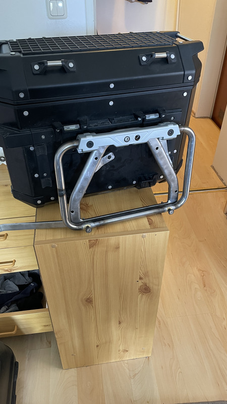 3A5A8427-A45B-4D34-84A1-A0D8FDBD29E5