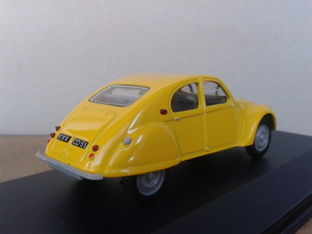 1955 Citroën 2cv Dagonet Phase II (Norev - nº12 Colección Citroën 2Cv. SALVAT) (4)