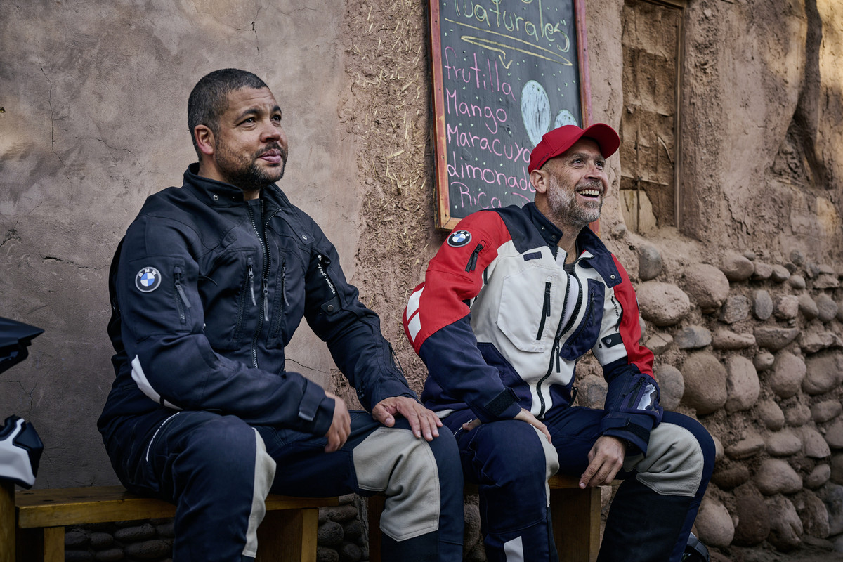 P90533847_highRes_bmw-motorrad-clothin