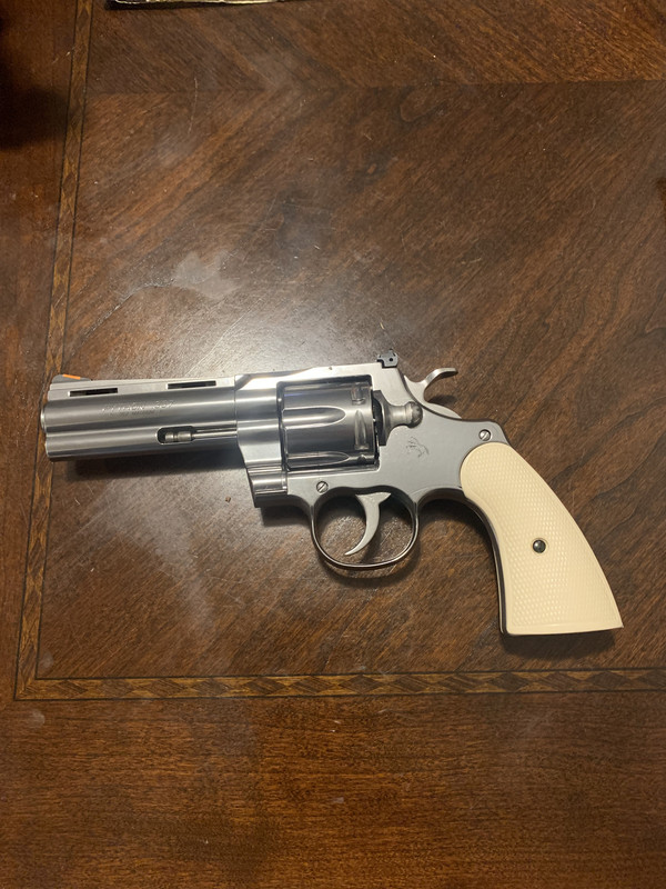 D6C6DFC7-6D06-409C-9E99-EB5F98C7D75B