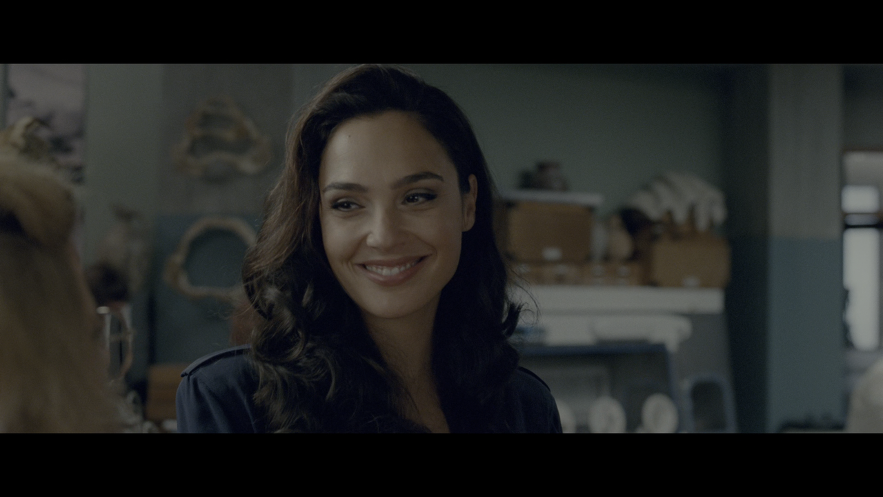 Wonder.Woman.1984.2020.PROPER.HDR.2160p.WEB.h265-KOGi.mkv_snapshot_00.23.28_[2021.02.11_17.51.40]