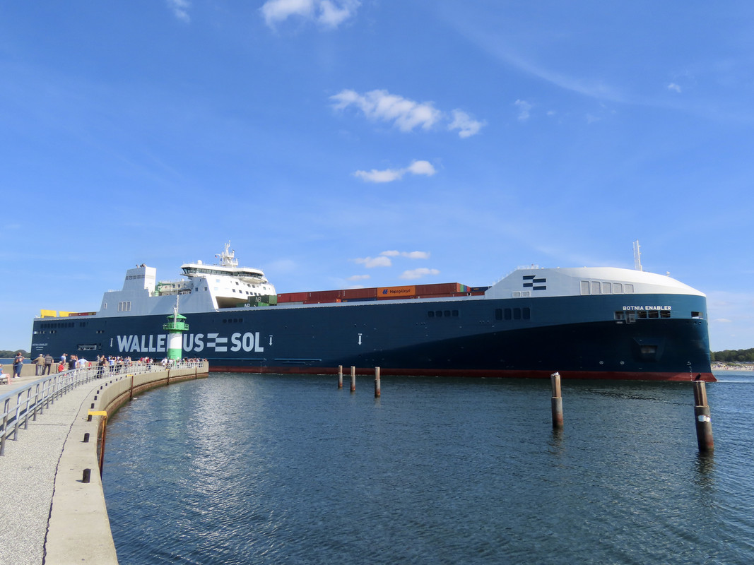 3EDE7810-CEF9-44C9-8158-A283123B970E