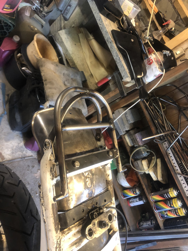 AAE9BA5B-9056-4541-AEC5-15042E0D8DD8