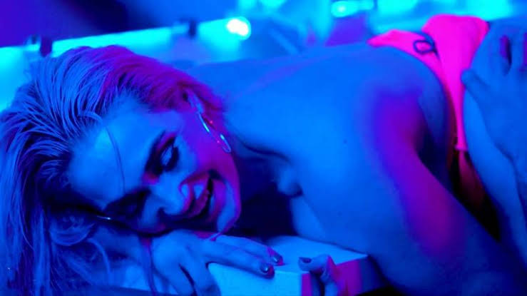 Siri Dahl – Bathroom Hookup At A Party