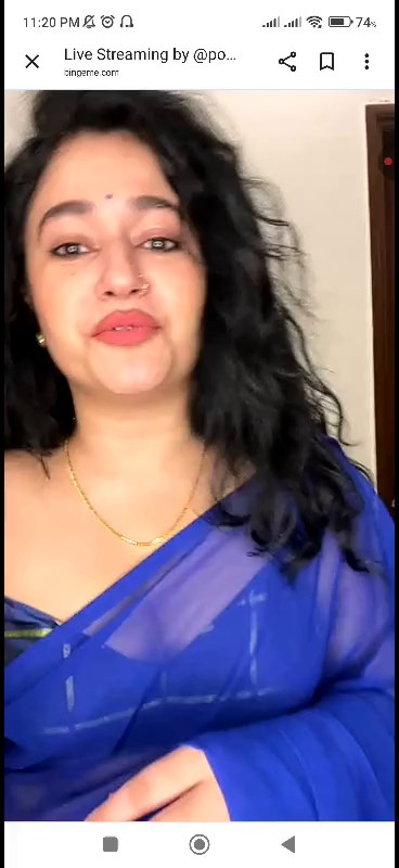[Image: Poonam-Bajwa-Blue-Saree-Live-mp4-0005.jpg]