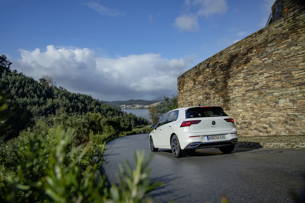 DB2019AU01954_overfull