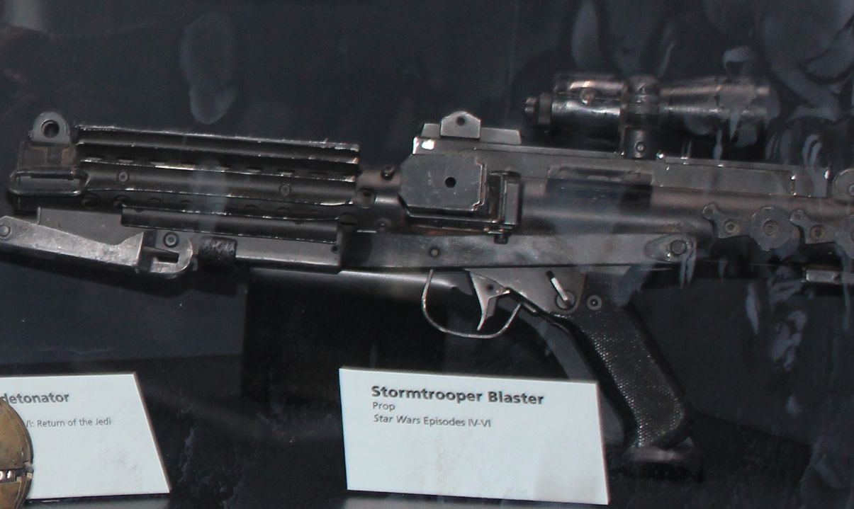 ROTJ-Stormtrooper-blaster-screen-used-10