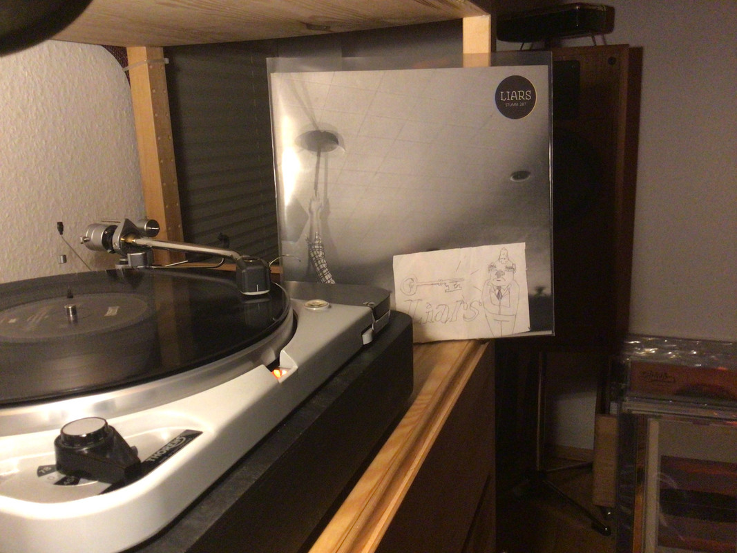 1009E124-6A39-4000-A719-9E9C8B1F4C67